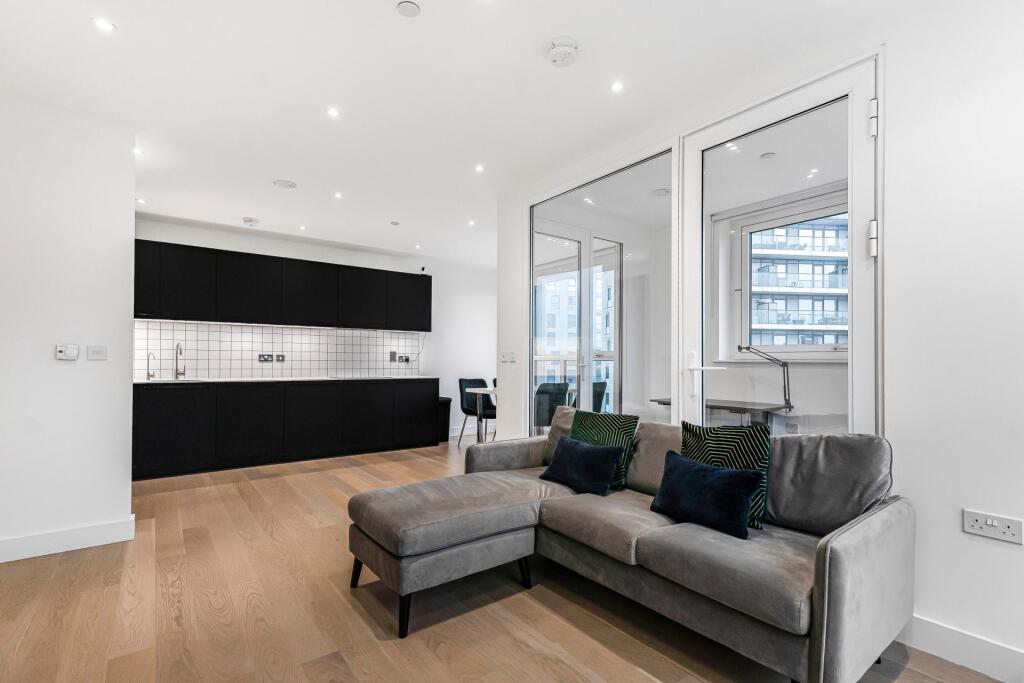 Main image of property: Poplar High Street, London, E14