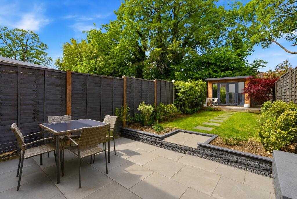 Whitecroft, St. Albans, Hertfordshire, AL1 photo 3