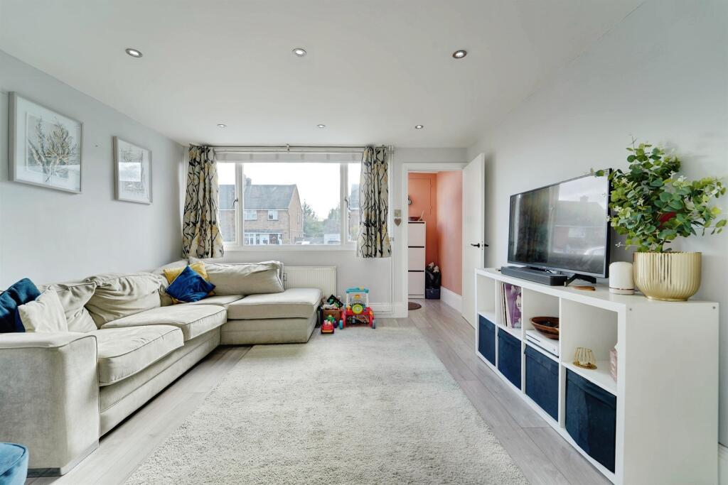 House in Wootton, Bedford - View 3