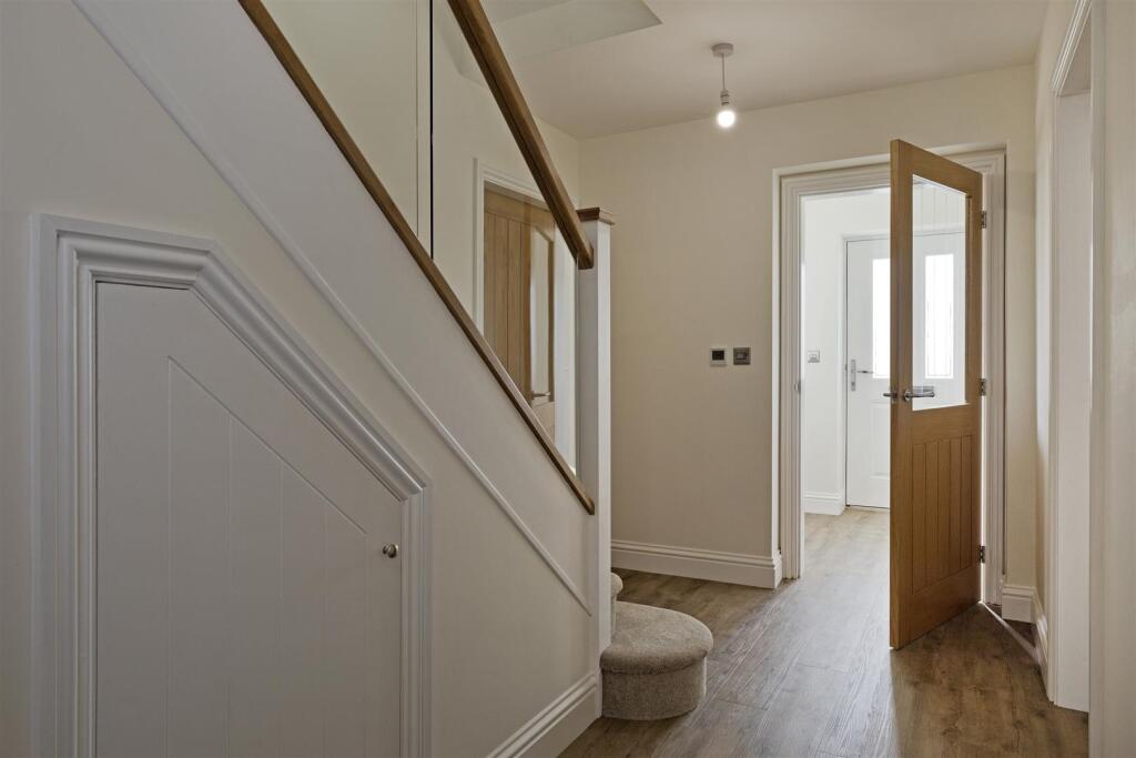 House in Bradford - View 4