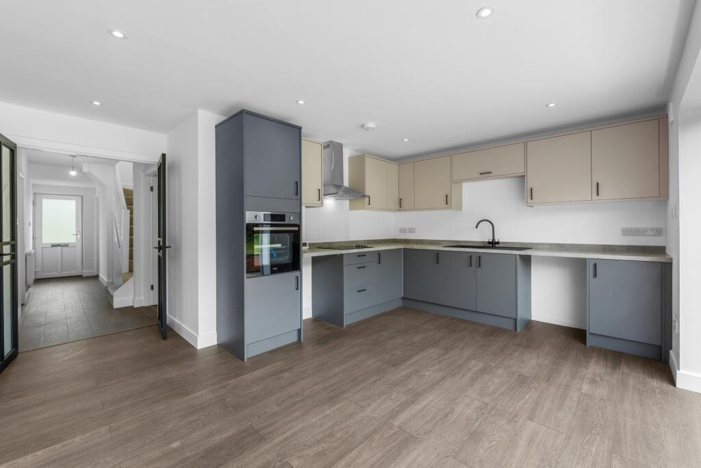 Shepherds Pool Road, Four Oaks, Sutton Coldfield, B75 photo 5
