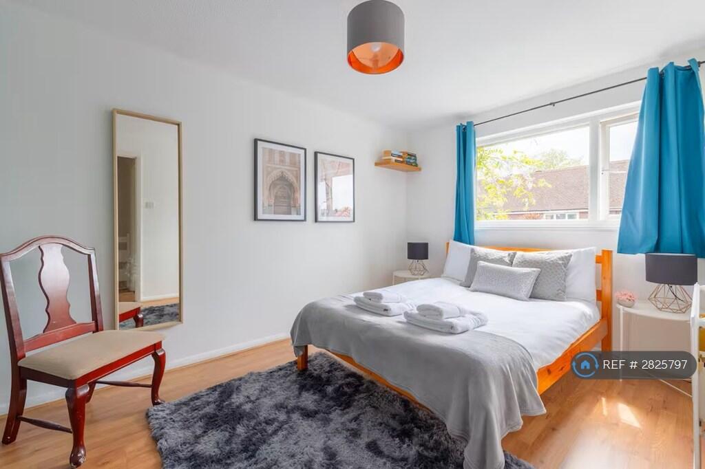 3 bedroom end of terrace house for rent
