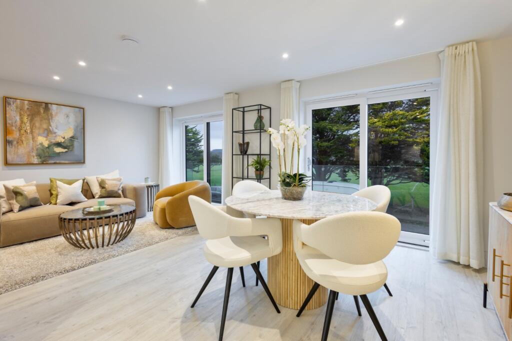 Apartment in Canterbury - View 3