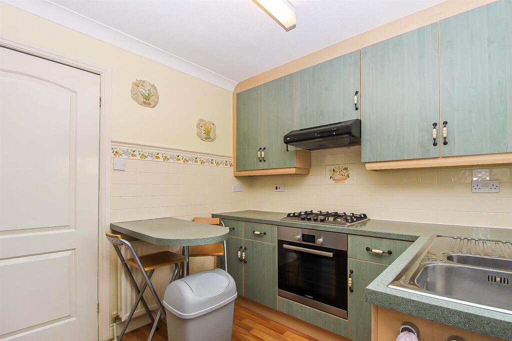 House in Wakefield, West Yorkshire - View 3