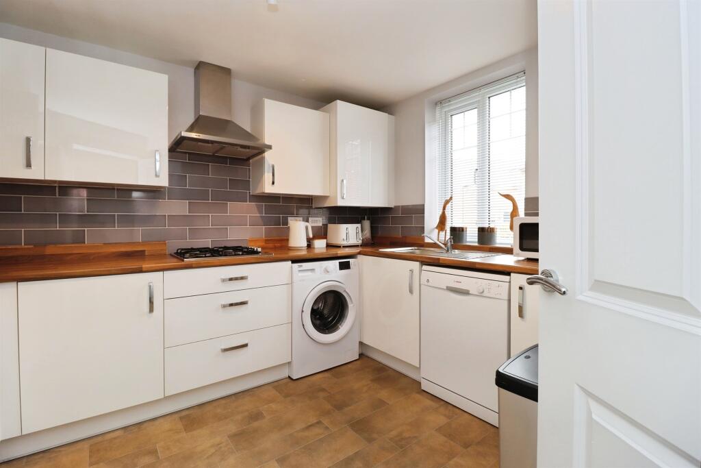 Claydon Avenue, Barton Seagrave, KETTERING photo 4