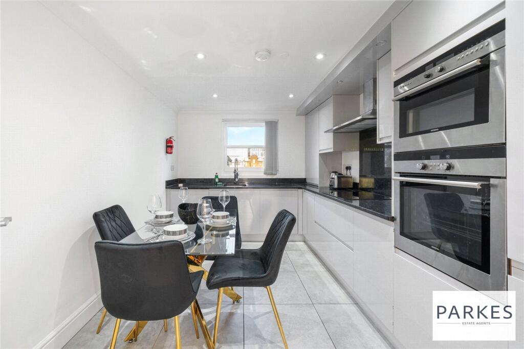 House in London - View 3
