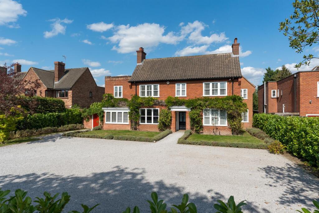 Main image of property: Eaton Road, Norwich, NR4