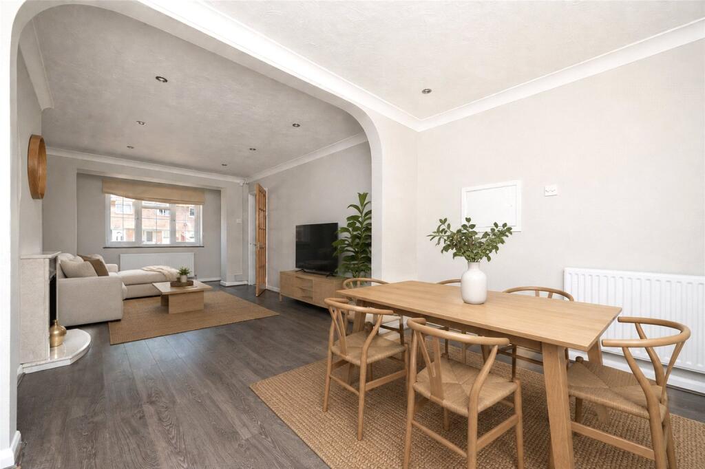 Main image of property: Hunters Ride, Bricket Wood, St. Albans, Hertfordshire