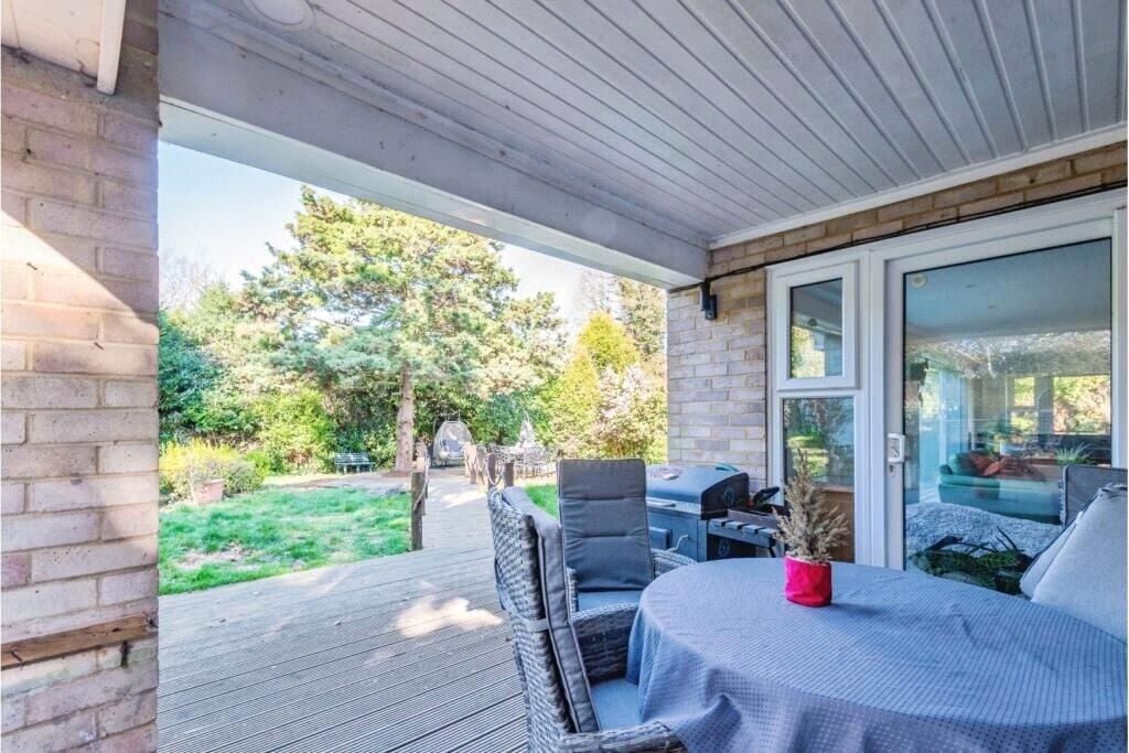 House in Mole Valley, Box Hill Village - View 3