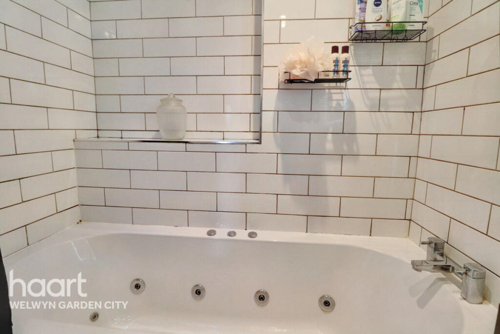 Additional image 19 of Ross Close, Hatfield