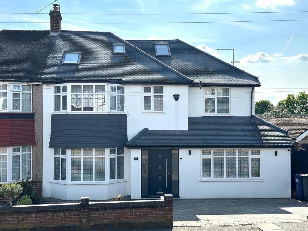 Main image of property: Hamilton Road, Cockfosters, EN4