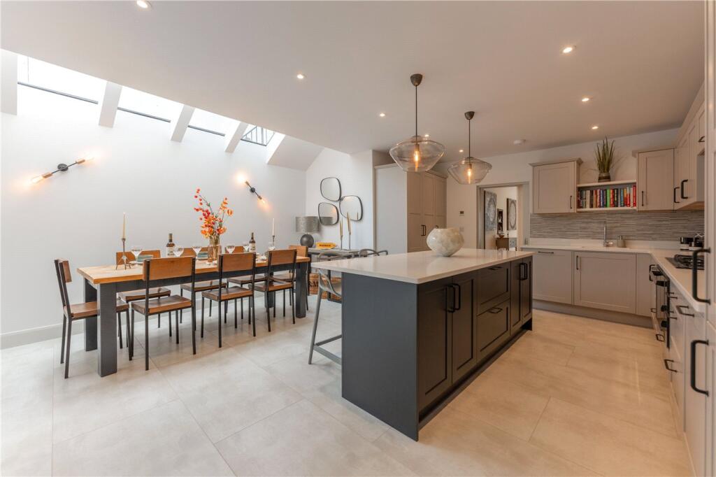 Jury Street, Warwick, Warwickshire, CV34 photo 2