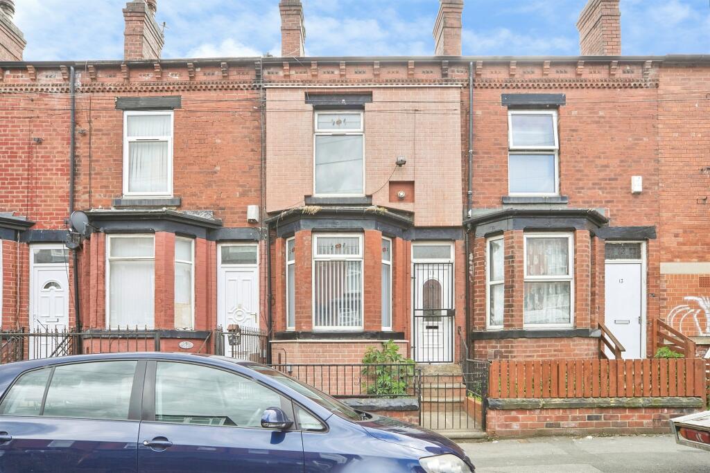 Main image of property: Cowper Grove, Leeds