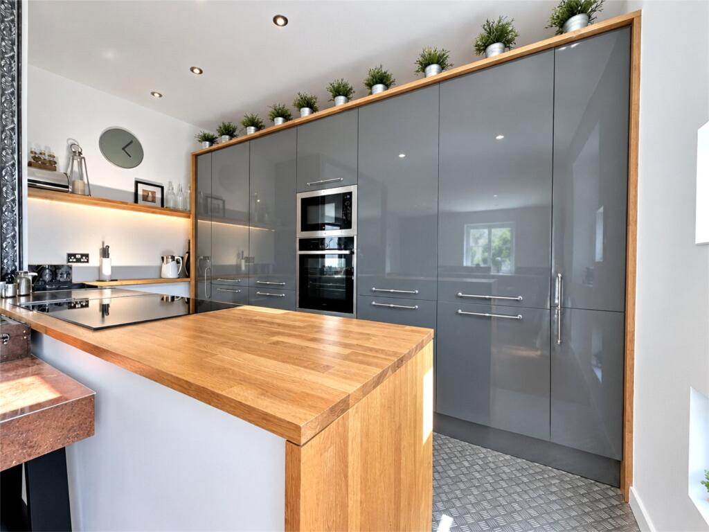 House in Lymington - View 2