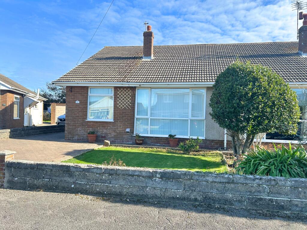 Cambray Close, Nottage, Porthcawl photo 2