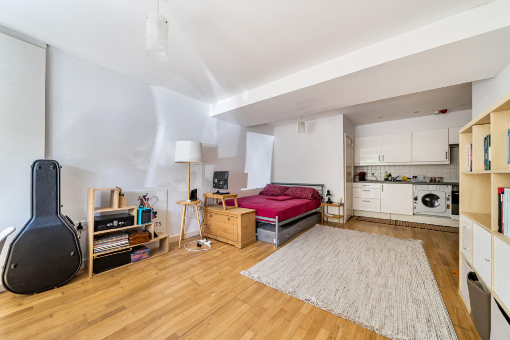 Apartment in Oxford - View 3