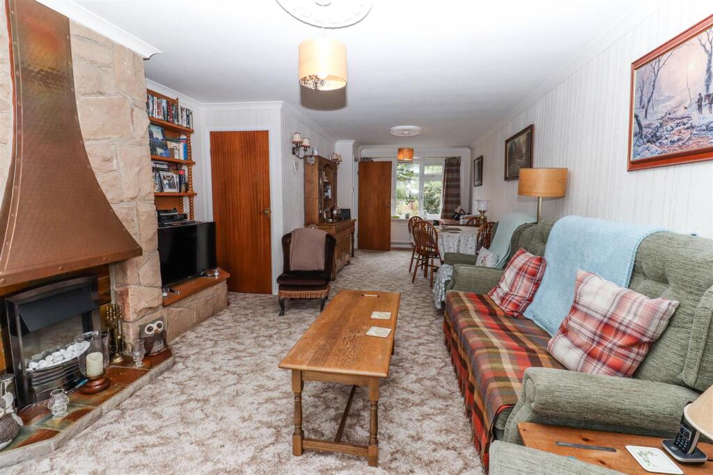 House in Broxtowe, Eastwood - View 3
