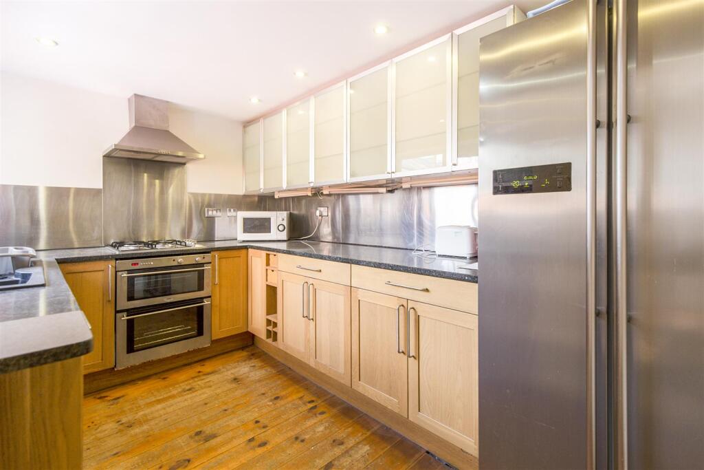 House in Newcastle upon Tyne - View 4