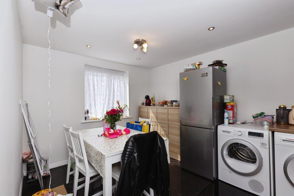 Additional image 6 of Hutton Close, Thornbury, Bradford