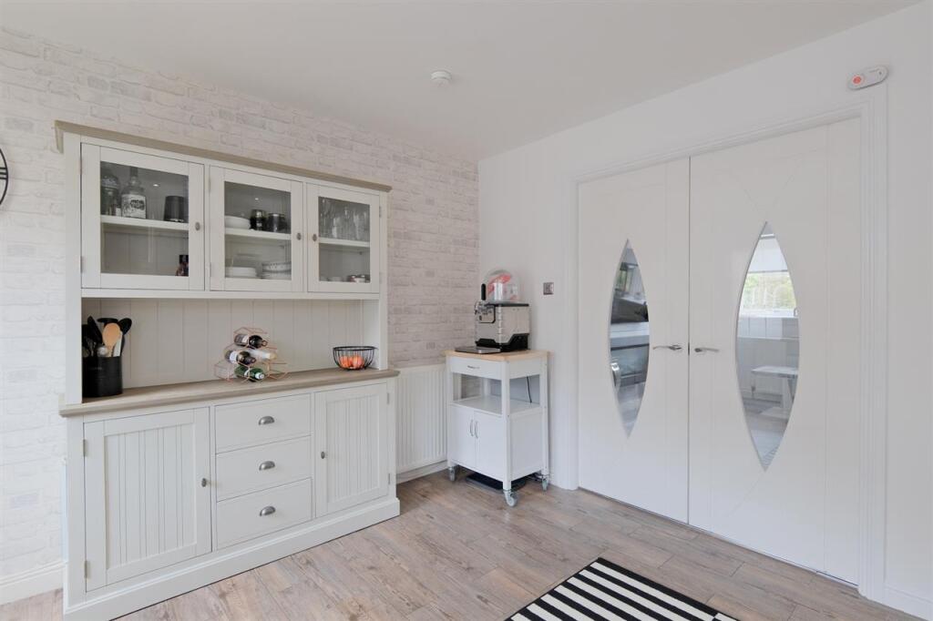 House in Caldercruix, North Lanarkshire - More