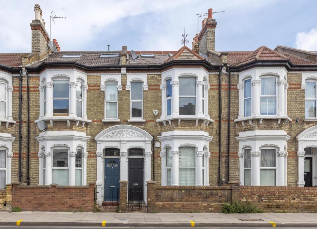 House in London - View 2