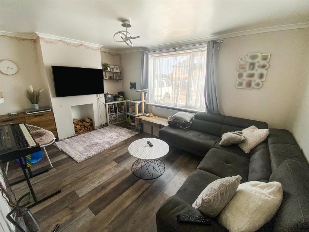 Ringwood Road, Poole photo 3