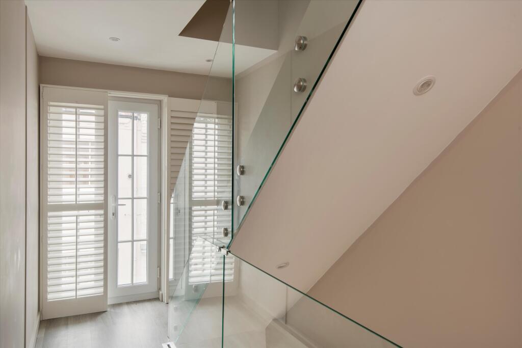 4 bedroom terraced house for rent