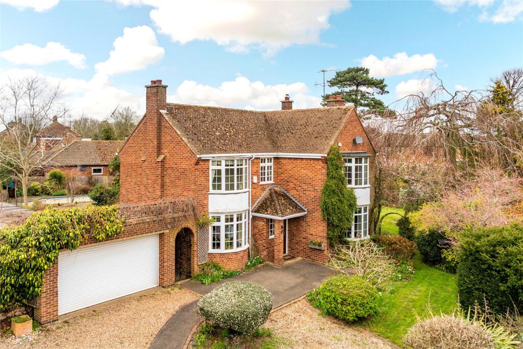 Main image of property: High Street, Finedon, Wellingborough, Northamptonshire, NN9