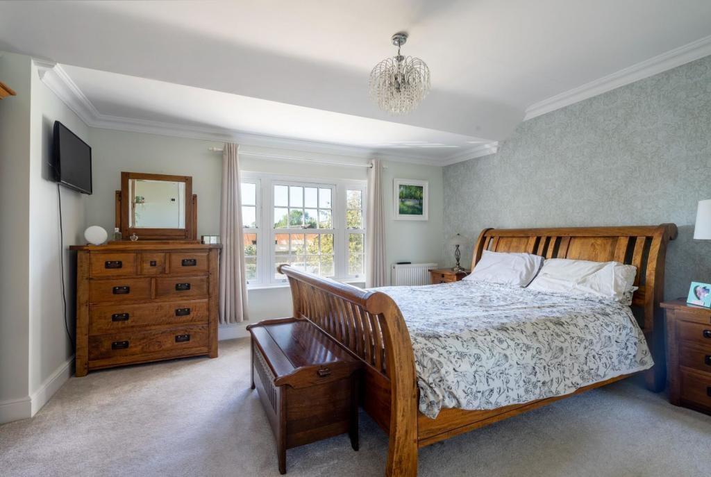 Main image of property: Chingford, London, E4