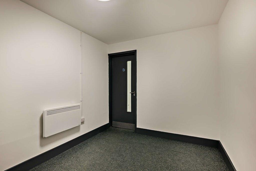 bowthorpe-park-industrial-estate_unit-units-23-24_202 (10).jpg