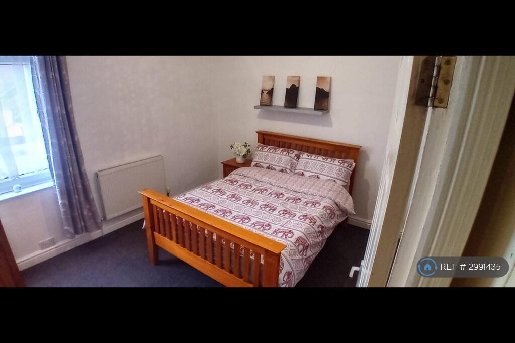House in West Lindsey, Gainsborough - View 2