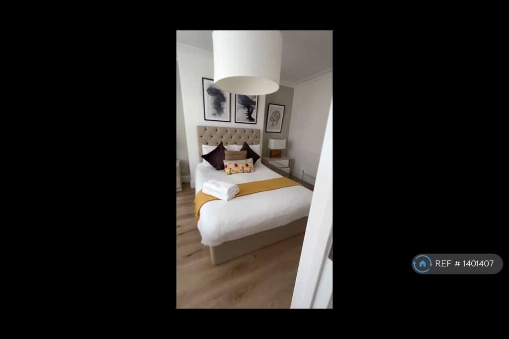 Apartment in Bath - View 4