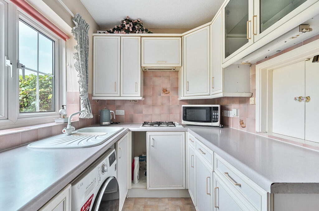 Ladycroft, Alresford, Hampshire, SO24 photo 2