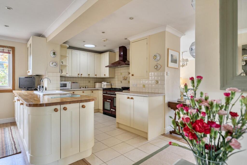 House in Slough - View 3