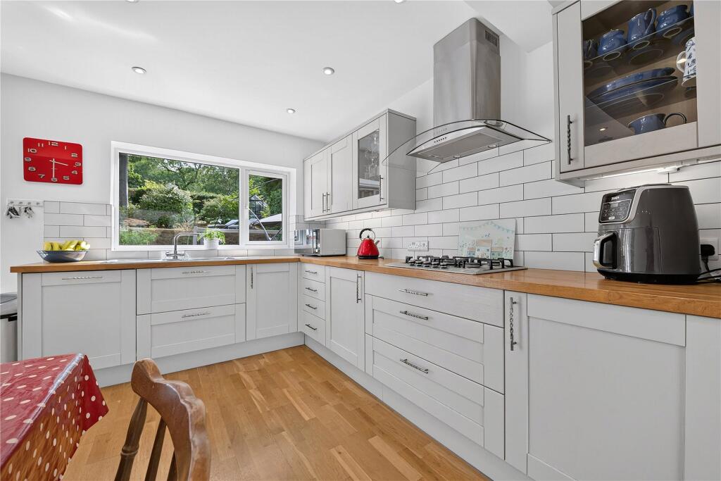 House in Woking, Surrey - View 4