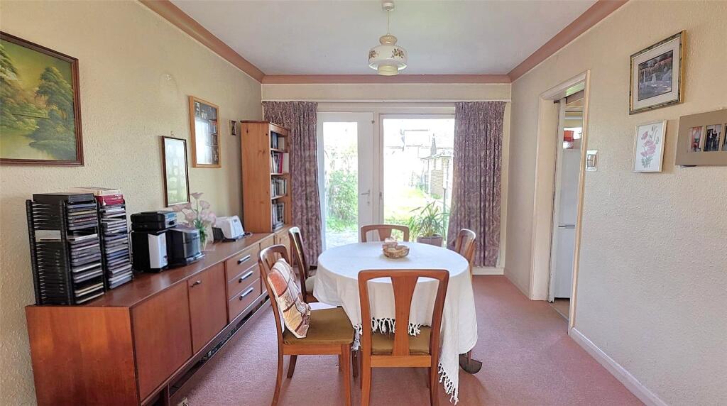 House in Redhill - View 3