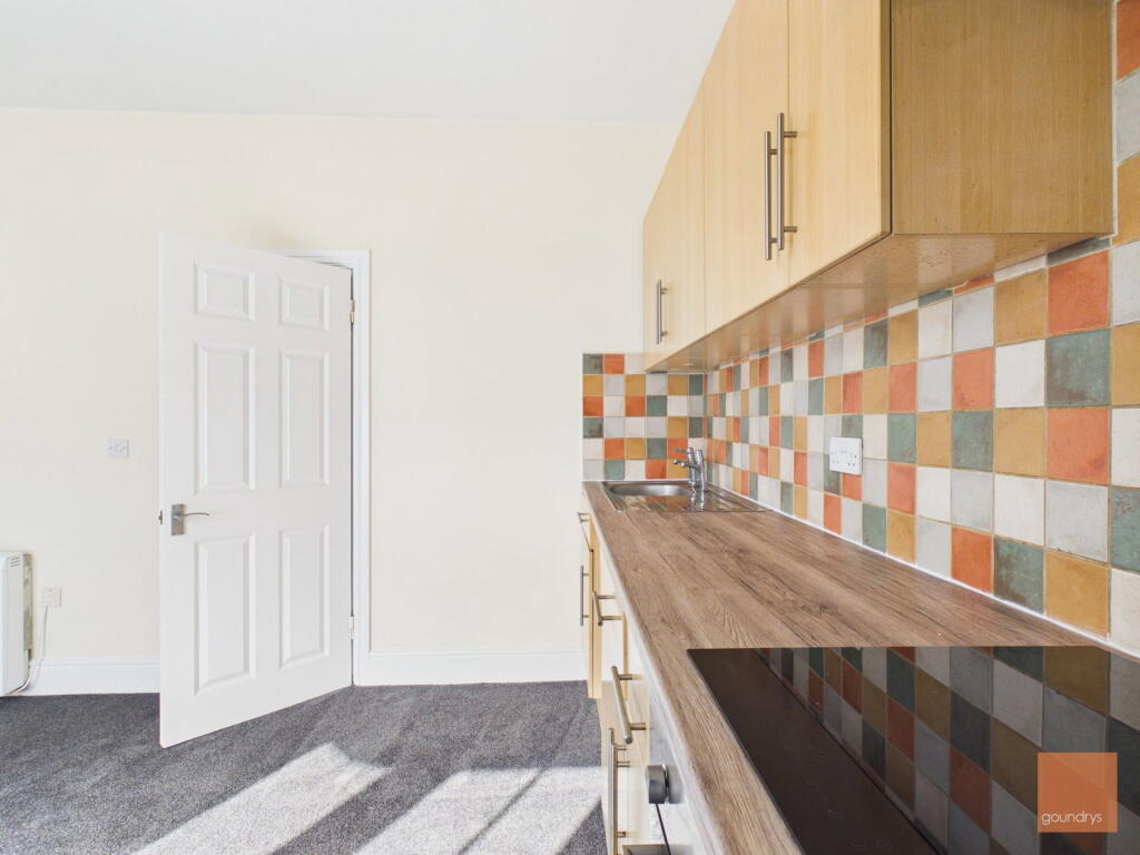 Apartment in Truro - View 5