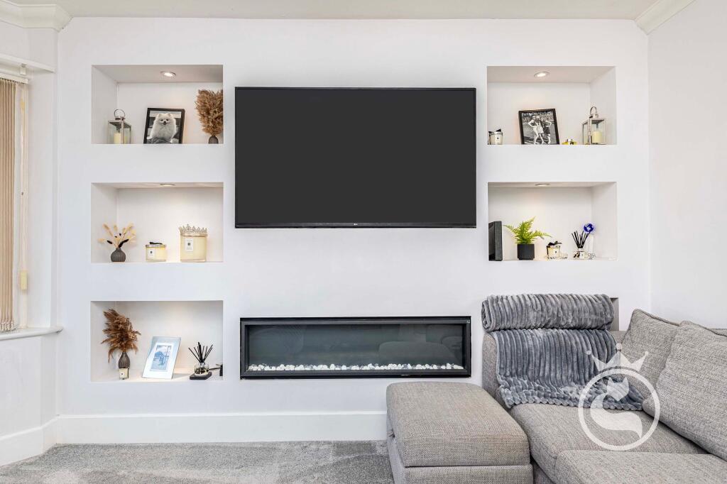 House in Poole, Rossmore - More