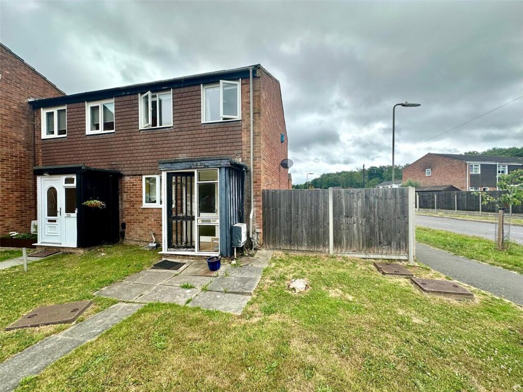 Main image of property: Pinewood Park, Farnborough, Hampshire, GU14