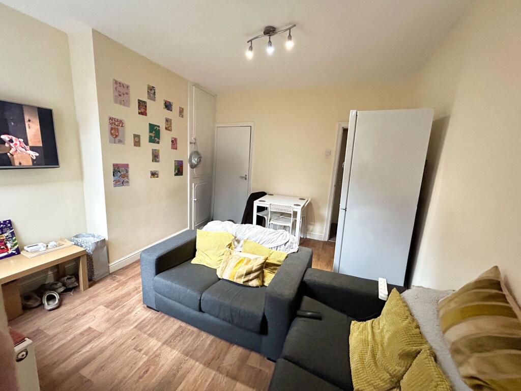 House in Sheffield, South Yorkshire - View 2