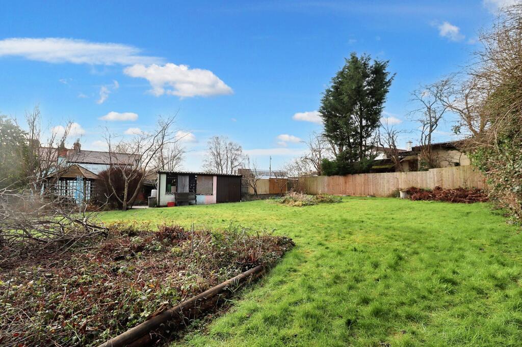 House in Thornbury, Milbury Heath - View 4