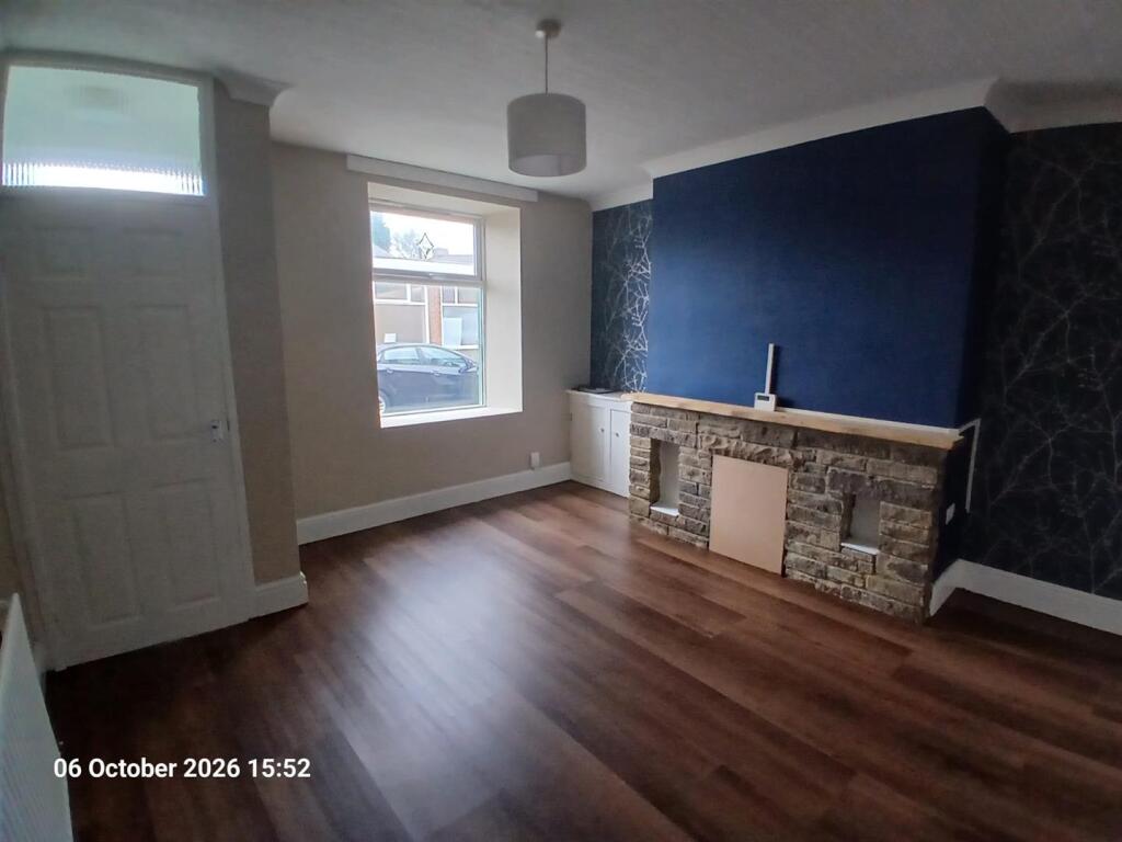 House in Burnley, Padiham - More