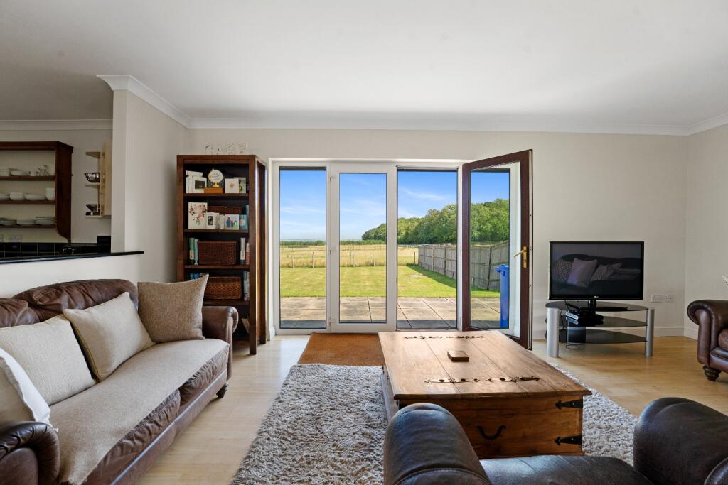 House in Swale, Upper Rodmersham, Rodmersham - View 2