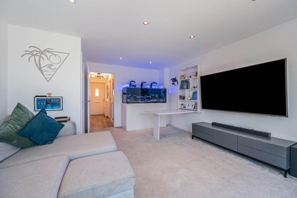 House in Chichester, East Wittering - More