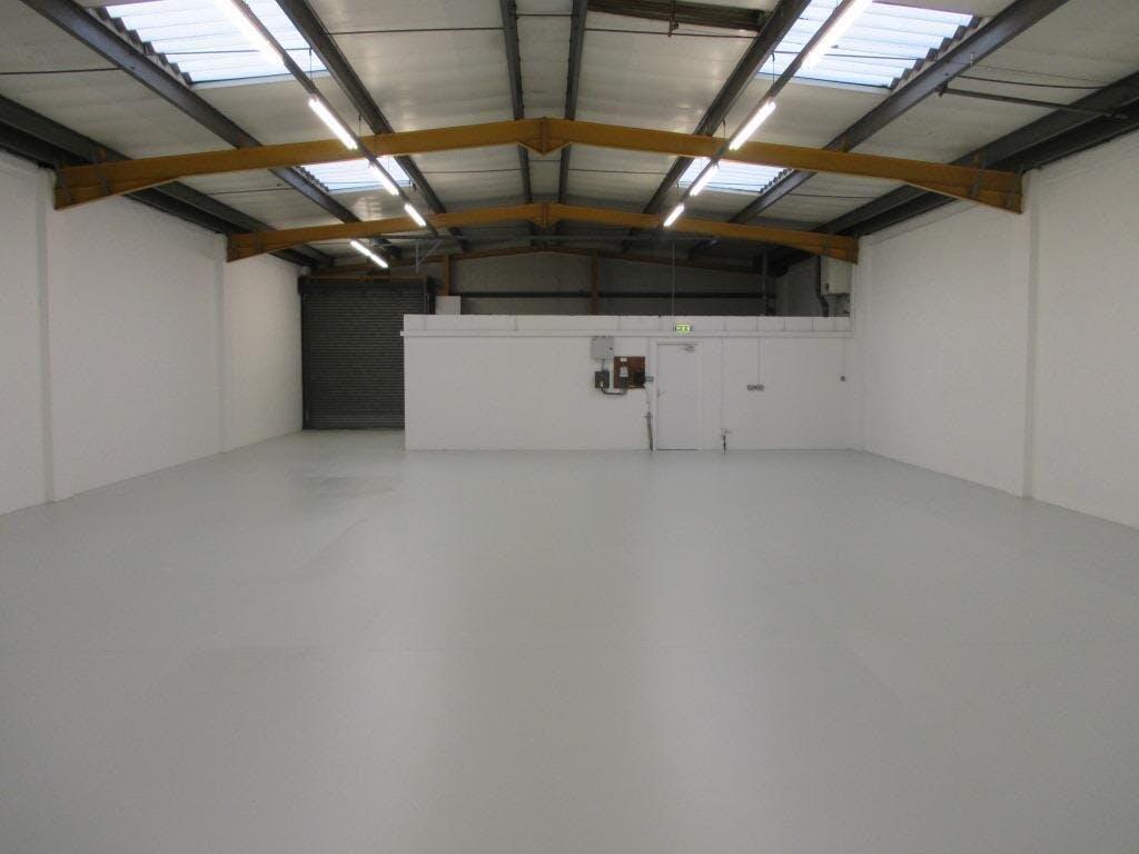 Avonbank typical internal warehouse 2.jpg