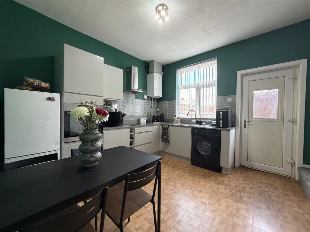 House in Oldham - View 3