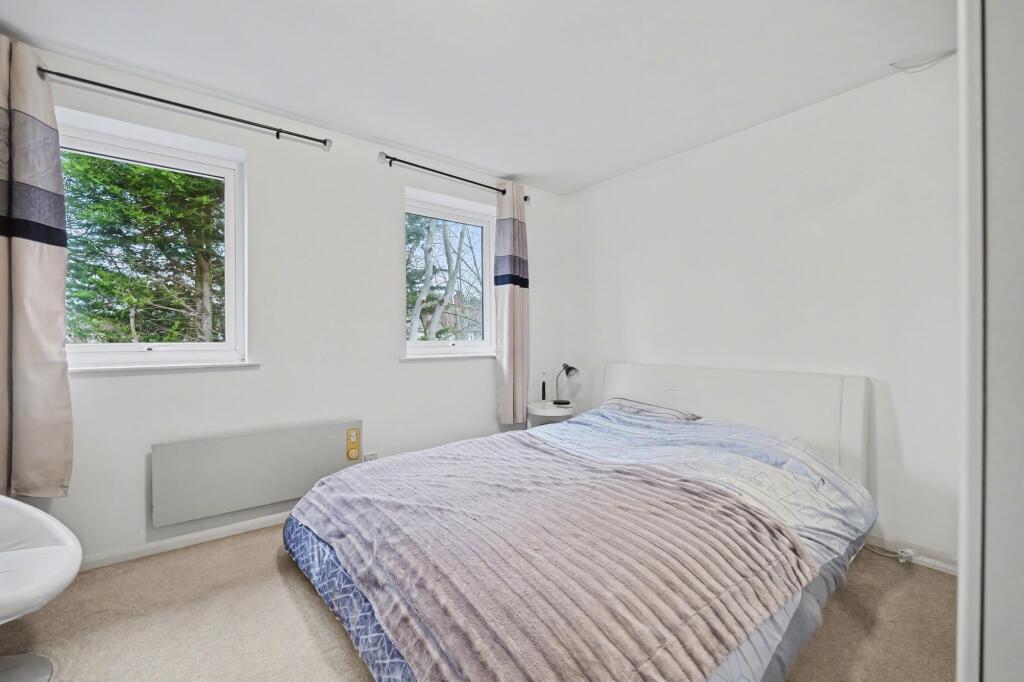 Pear Tree Gardens, Market Harborough, LE16 - More
