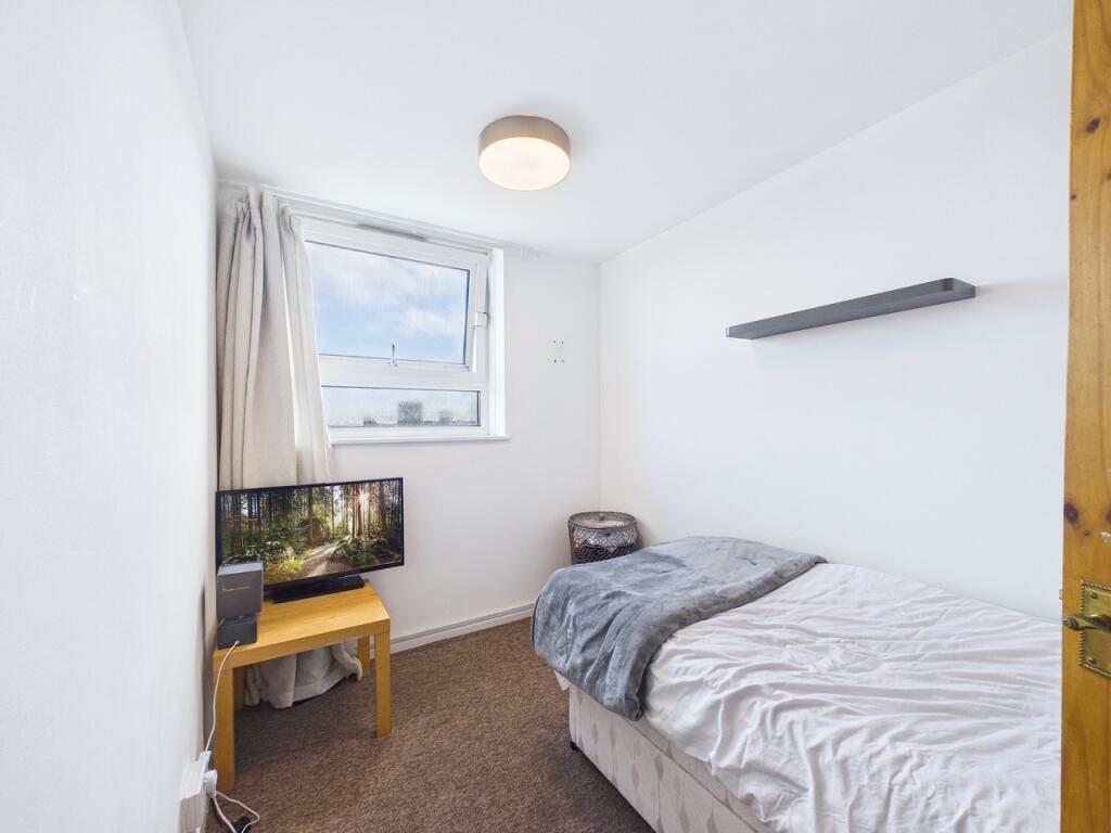 Dove Street, Bristol, BS2 - Więcej