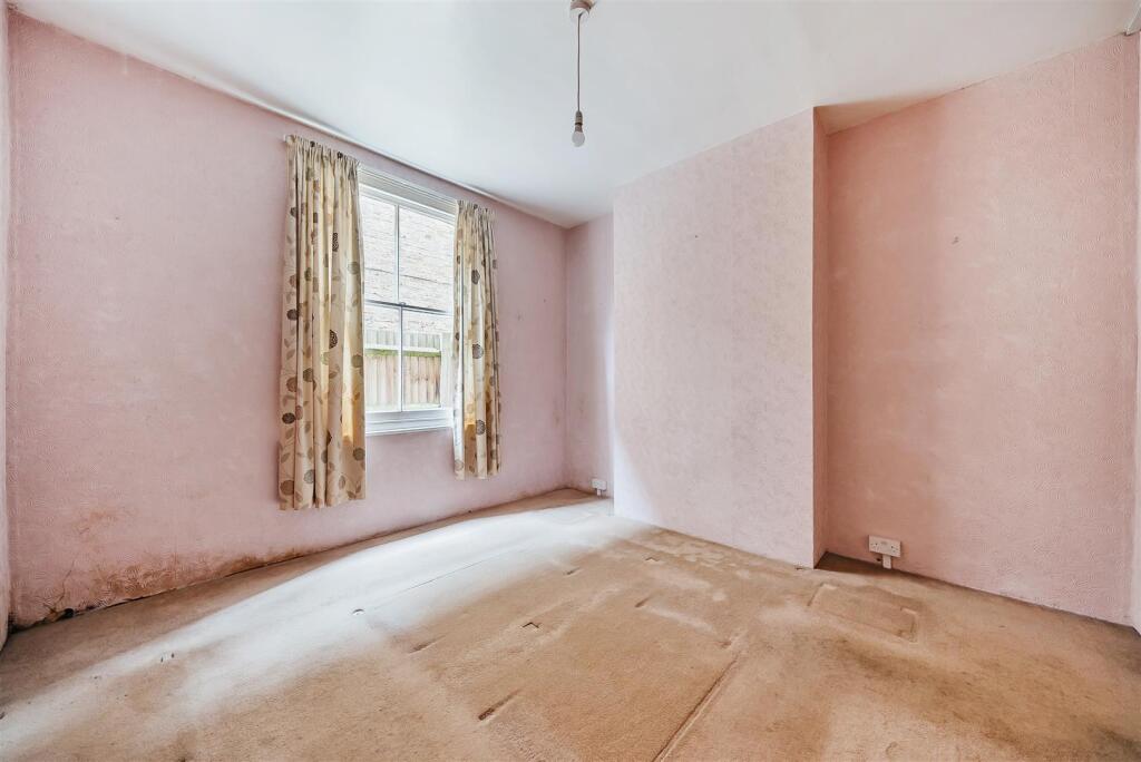 Ellerton Road, Surbiton photo 4