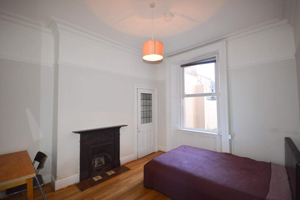 House in Newcastle upon Tyne, Tyne and Wear - View 3